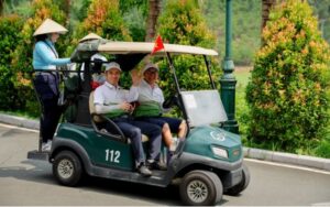 Golfer Hilltop Championship 2025 trong trang phục polo SATANO GOLF 