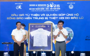 Đấu giá và quyên góp từ thiện ủng hộ Miền Trung